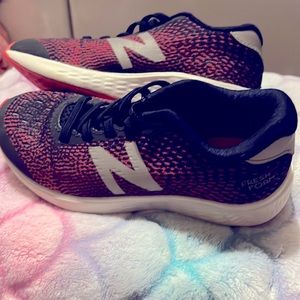 Girls used sneakers size 11